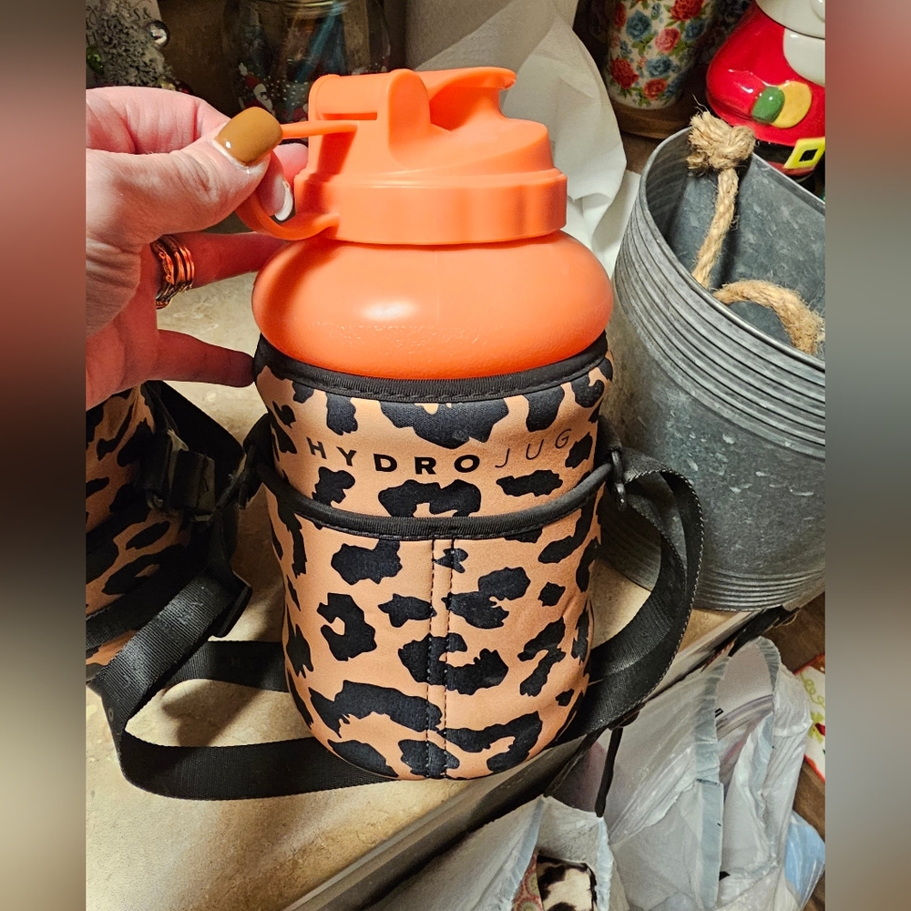 Hydro Jug orange and leopard cover